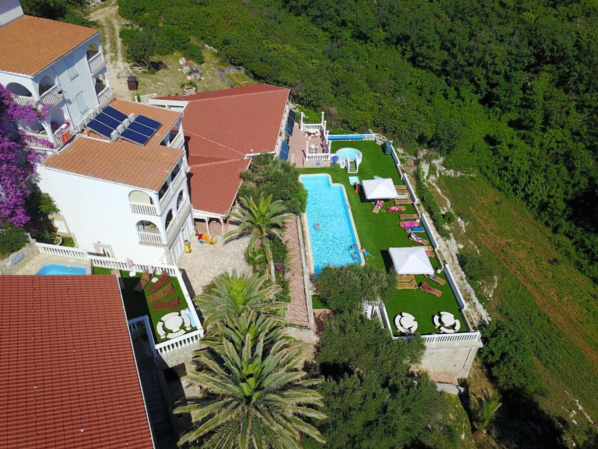 Garden Resort - Apartments Maslina Potocnica Екстер'єр фото